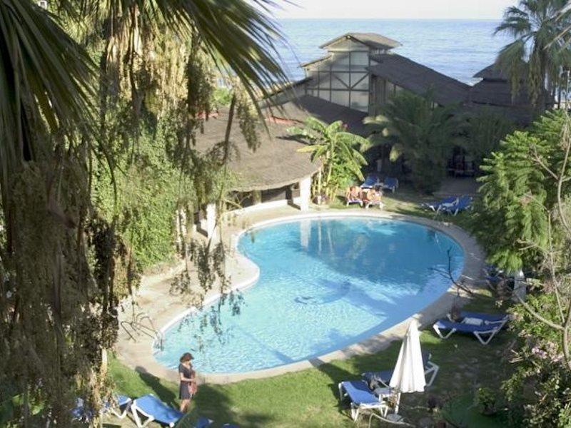 Tropicana Hotel 2*